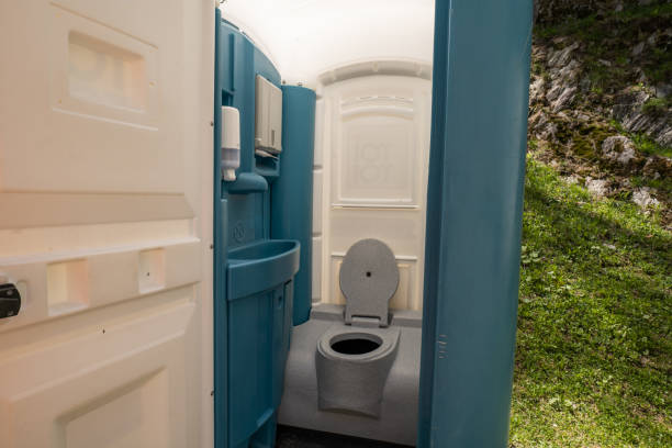Best Portable restroom trailer rental  in Pleasanton, KS